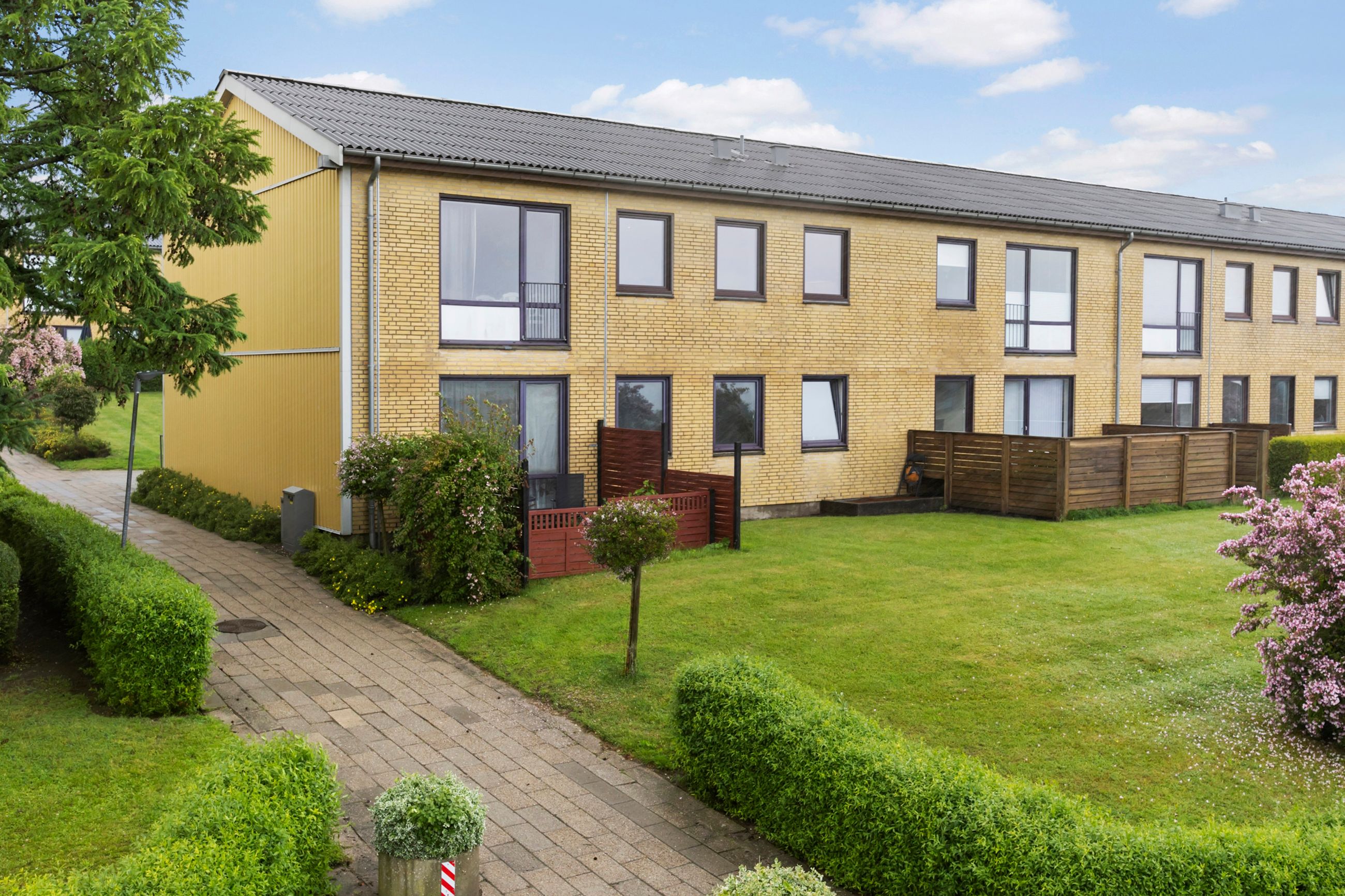  - Blomstermarken 111, 1. mf